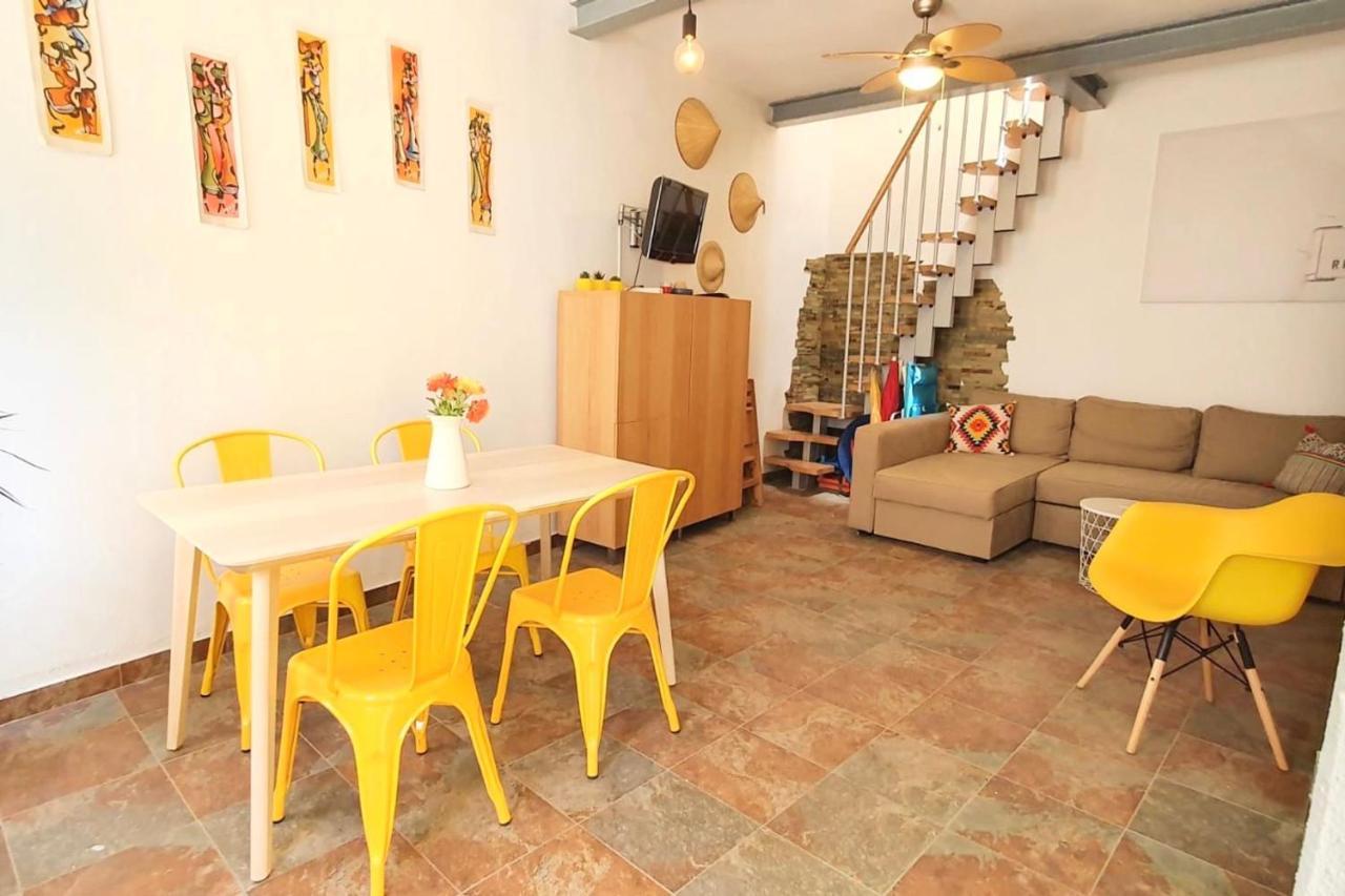 לאגוּ‏ש Lovelystay - Yellow Submarine House מראה חיצוני תמונה