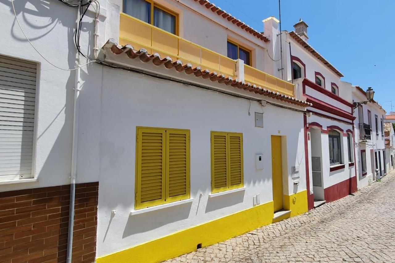 לאגוּ‏ש Lovelystay - Yellow Submarine House מראה חיצוני תמונה