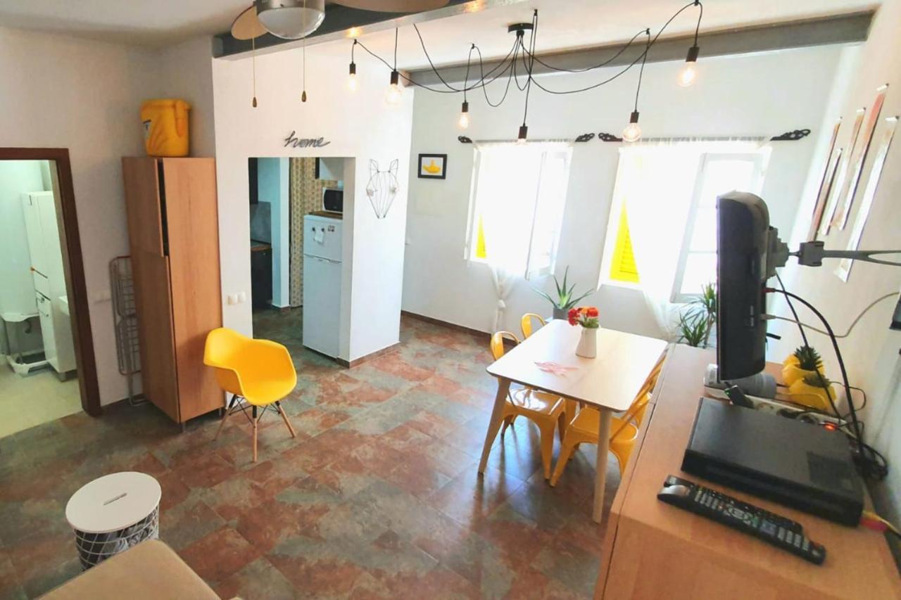 לאגוּ‏ש Lovelystay - Yellow Submarine House מראה חיצוני תמונה